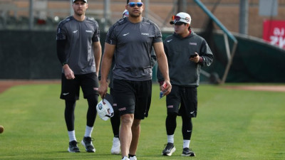 “LG 하면 팀 케미”…‘통합챔피언 주역’ 외인 투수들, 긍정적 분위기 속 2026시즌 이상 無 [SS포커스]