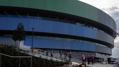 NHL 슈퍼스타 총출동하는데…‘개막 임박’ 아이스하키 경기장 완공 못했다, 일정 차질 우려 [2026 밀라노]