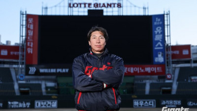[공식] 롯데 대박! 2021 日 우승 감독 출신 타카츠 신고 스페셜 어드바이저 영입…“1군 활약 보탬될 것”