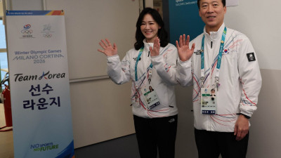 [단독] 단복 못 받았는데 식사도 사비로…韓 국가대표 스태프의 열악한 현실