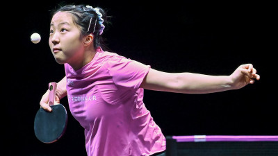 탁구 신유빈, 이번엔 한일전서 웃었다…하시모토 꺾고 아시안컵 8강