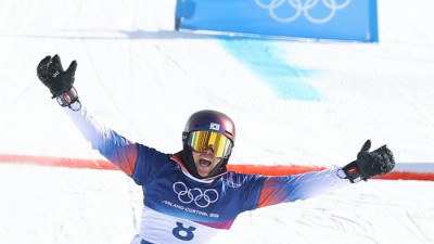 韓 첫메달 나오나! ‘대이변’ 스노보드 37세 김상겸, 우승후보 꺾고 깜짝 4강 진출…‘메달 후보’ 이상호는 16강서 탈락 [2026 밀라노]