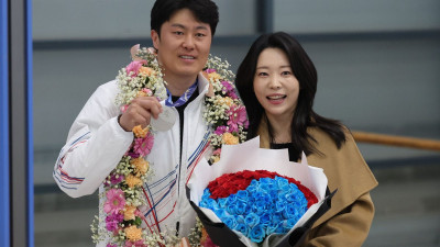 ‘4수 끝 첫 메달’ 가족들 품에 안긴 김상겸 금의환향 “고맙고 사랑합니다”