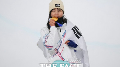 [동계올림픽] 최가온, 부상 딛고 금메달…17세가 쓴 '스노보드 새 역사'
