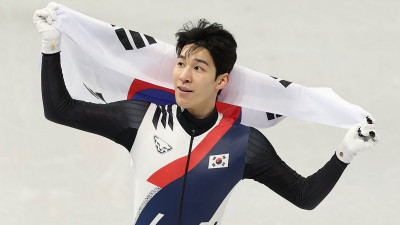 쇼트트랙 황대헌, 남자 1500m 은메달…신동민은 4위