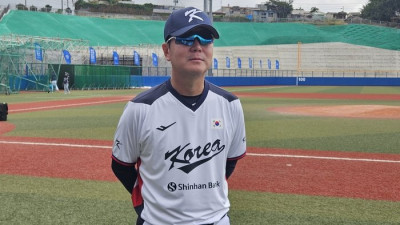 “LG-국군체육부대 고마워” 류지현 감독의 ‘진심’…WBC, 한국야구 전체가 뛴다 [SS오키나와in]