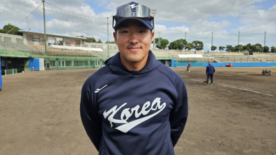 “(김)도영이 잘 견뎌요” 근육맨, 친구 강하게 키우네…슈퍼스타도 ‘지지 않아’ [SS오키나와in]