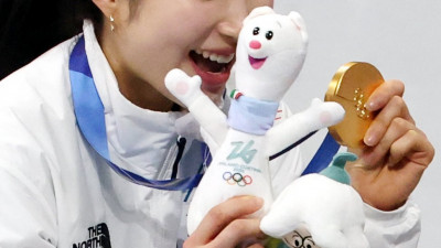 ‘2관왕 조준’ 김길리, 1500m 준결승서 캐나다 베테랑과 맞대결… 최민정은 3연패 도전