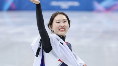 “너는 내 인생의 금메달” 최민정 울린 엄마의 편지...7번째 메달보다 빛난 진심