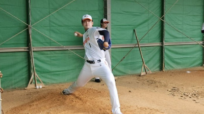 “만족스럽지 않아” 문동주, 드디어 던졌다 ‘불펜피칭 20구’…최재훈 “WBC 다시 가도 되겠다” [SS오키나와in]