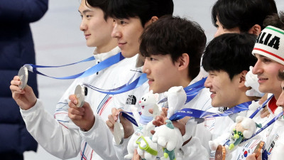 [밀라노 스텔라] 男 쇼트트릭 ‘은빛 미소’…다음 올림픽서 金 재도전 각오 “4년 후에 더 좋은 결과 있도록”