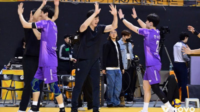 5R 5승1패+3위와 격차 불과 ‘4점’…부임 후 ‘9승3패’ 박철우 ‘매직’과 우리카드, 희망가 아닌 다가선 ‘장충의 봄’