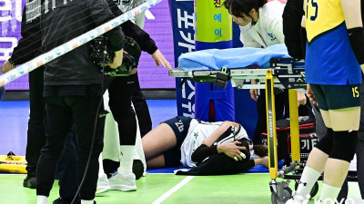 강소휘가 돌아오니 타나차가 쓰러졌다.
..도로공사 선두 수성의 ‘적신호’가 더욱 짙어졌다 [남정훈의 오버 더 네트]