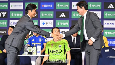[포토] 악수하는 정정용-황선홍 감독