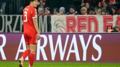 위기의 김민재, 악재 겹치나… 훈련 도중 무릎 통증 호소 “추가 검사 예정”