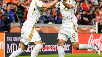 어시스트 2개로 빛났다… ‘특급 도우미 변신’ 손흥민, 팀 완승 선봉