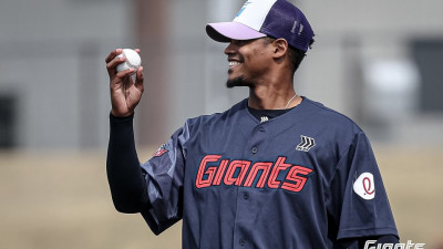 [SW현장] 삼일절, 미야자키 하늘에 ‘롯데자이언츠’가 울려 퍼졌다