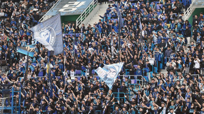 구름관중 몰린 K리그… 새 사령탑 개막전 ‘희비’