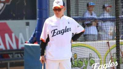 “라인업 거의 나왔다” 한화 김경문 감독의 시즌 구상…불펜 경쟁은 “즐거운 고민” [SS오키나와in]