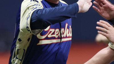 ‘한국 첫 상대’ 체코 하딤 감독 “타이트한 승부 예상… 좋은 결과 만들겠다”