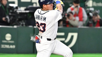 [포토]안타 치는 안현민