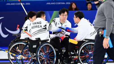 휠체어컬링 혼성팀, 스웨덴 만나 연장 접전 끝 6-8 패배…오전 1승→저녁 1패→다음은 중국 [2026 밀라노]