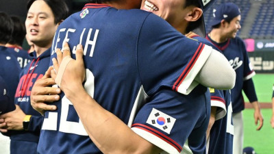 [포토]포옹 나누는 김혜성과 이정후