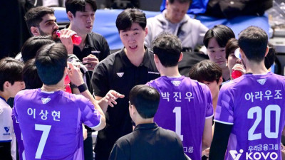 진짜 ‘봄 배구’가 보인다…우리카드 박철우 대행 “오늘까지 힘내준다면, 몰입·즐기는 분위기 강조”[현장인터뷰]