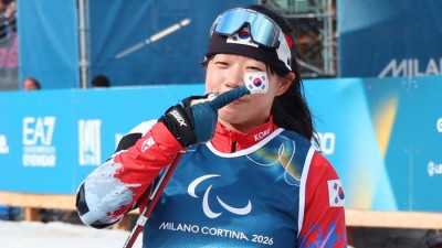 ‘金·銀·銀’ 김윤지, ‘1인 3메달’ 동계패럴림픽 새 역사…“3~4등 생각했는데, 메달 3개라니” [2026 밀라노]