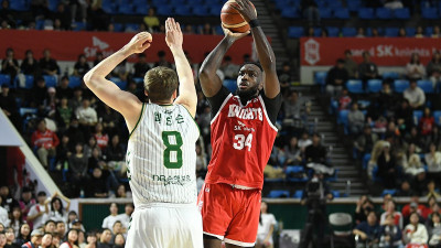 ‘자밀 워니 36점 폭발’ 서울SK, 원주DB 꺾고 정관장 턱밑 추격