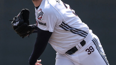 기대했던 마운드 안정감… ‘어제와 다른 오늘’ 두산 웃음꽃