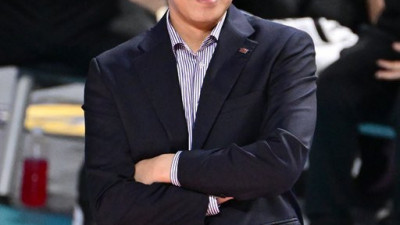 V리그 선두 대한항공·도로공사 …‘특급 외인’ 힘입어 챔프전 직행