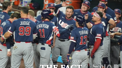 미국, 도미니카共 돌풍 잠재우고 결승행…홈런 2방에 철벽 수비, 2-1 승 [WBC]