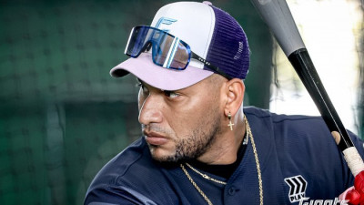 올시즌도 ‘롯데 중심’인데, 레이예스 2G 연속 선발 제외→알고 보니 “선수 보호 차원” [SS사직in]