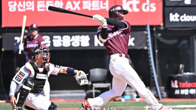[포토]키움 이주형의 동점 솔로 홈런