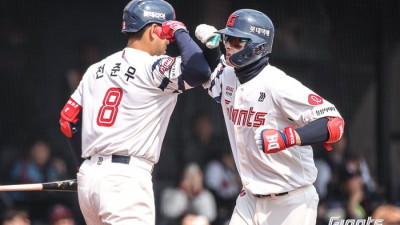 “이성곤 코치 피드백이 비결이죠~”…롯데 윤동희, 시범경기 맹타 속 숨은 ‘조력자’ [SS스타]