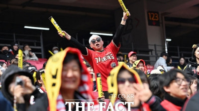 프로야구, 시범경기부터 뜨겁다…8만42명 입장 '일일 관중 신기록'
