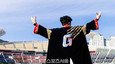 “사직 단상은 내 집, 여전히 설레고 행복하다”…‘20년 차’ 롯데 조지훈 응원단장의 ‘진심’ [SS인터뷰]