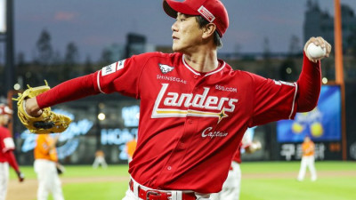 “저 백업인데…” 김광현 바통 이어받은 SSG 주장 오태곤, 주전 아니면 어때요…‘랜더스 문화’ 이끈다 [SS시선집중]