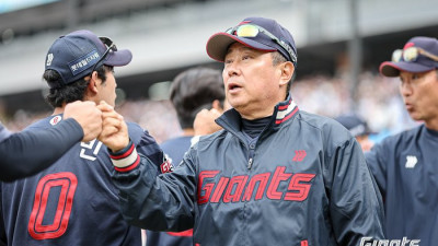 “휴일 원정 응원 팬들 덕분” 김태형 감독, 개막 2연승으로 웃다…롯데도 기분 좋게 이동 [SS대구in]