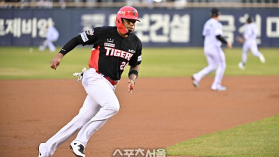[포토]질주하는 KIA 카스트로