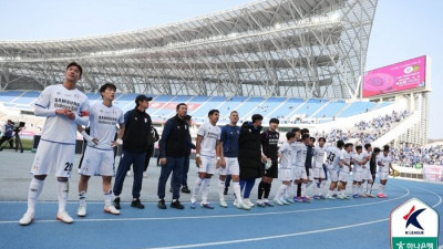 시즌 초반 2부 ‘3강’ 구축…수원 삼성·부산·수원FC ‘무패’ 질주 어디까지 이어지나