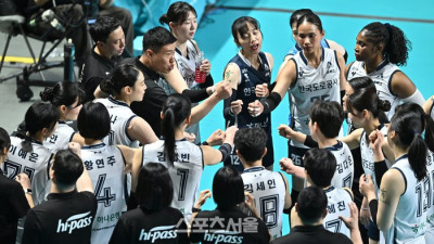 정규리그 1위 위엄 ‘실종’ 무기력한 3연패 도로공사, 사령탑과의 무리한 결별이 화를 불렀다[SS포커스]