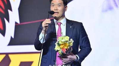 “이 자리에 서보고 싶었는데…” 3번의 2위 끝 마침내 1위, 감독상 품은 조상현 감독 [KBL 시상식]