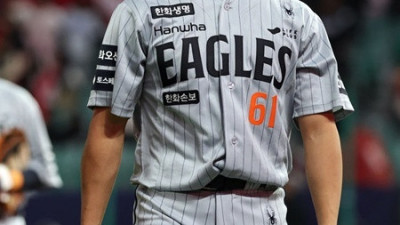 ‘방화범’ 정우주를 어찌할꼬…고민 깊어지는 김경문 한화 감독 [김대호의 핵심체크]