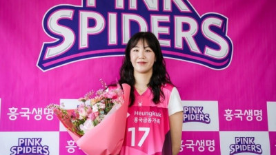 흥국생명 ‘이적’ 선택한 미들 블로커 정호영 “요시하라 감독께 연락 올 줄 몰라, ‘변화’ 필요해 새 ‘도전’ 결심”