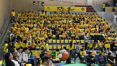 ‘여기가 용인이야 청주야’…KB 원정팬들의 ‘열띤 응원’→적지에서 ‘우승 축포’ 터졌다 [SS현장속으로]