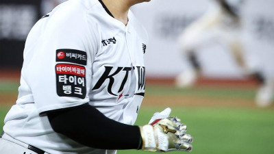 “이게 1위의 뒷심이다!” KT, LG 꺾고 단독 선두 수성… ‘퓨처스 영웅’ 강민성, 10회말 인생 첫 끝내기 ‘쾅’
